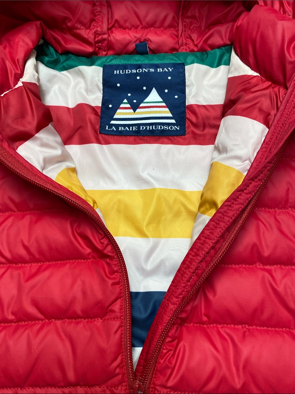 HBC Hudson’s Bay Woman’s Down Filled Hooded Puffer Jacket Red Small